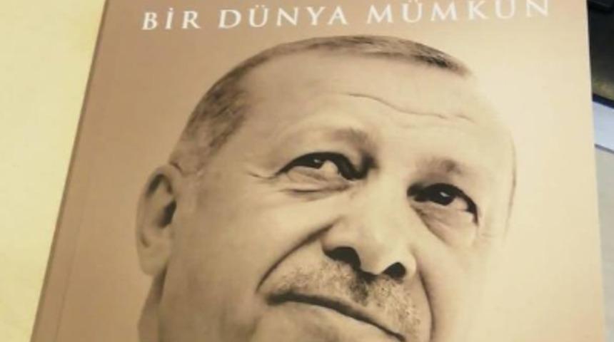 Cumhurbaşkanı Erdoğan'ın ''Daha adil bir d&uuml;nya m&uuml;mk&uuml;n'' kitabı satışa &ccedil;ıkıyor