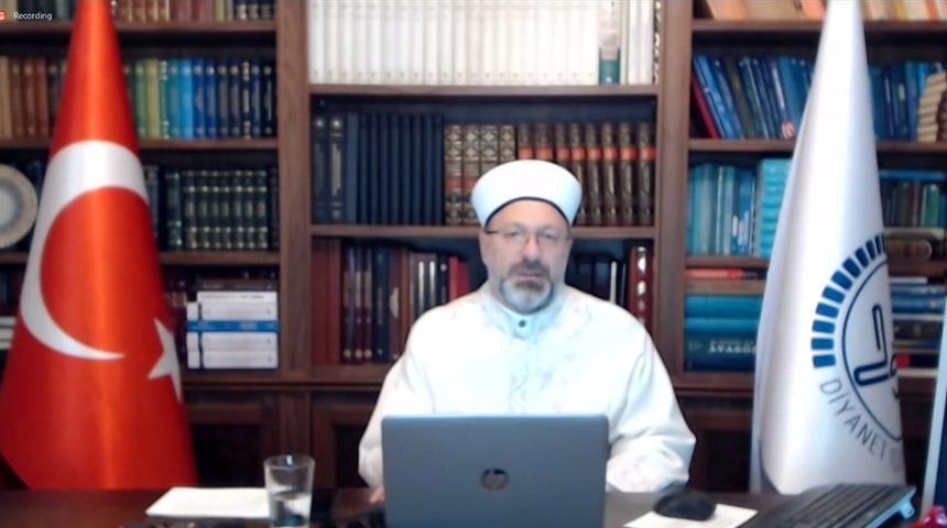 Diyanet İşleri Başkanı Erbaş: Sosyal medyanın kullanımıyla alakalı hukuki &ccedil;er&ccedil;eveyi belirleyecek yasal bir mekanizma &ouml;telenemez bir zorunluluk