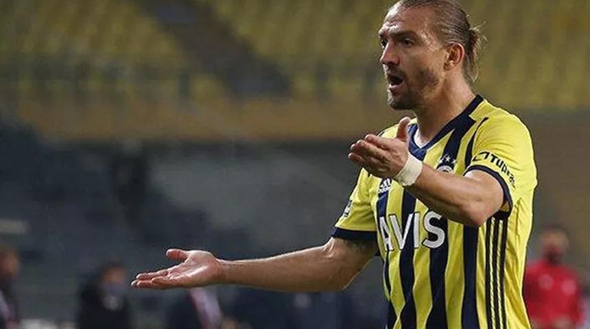 Caner Erkin havaalanından döndü, İstanbul'da kalıyor