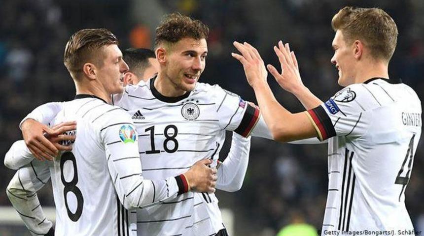 Almanya gol oldu yağdı