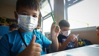 Okullarda yüz yüze eğitim başladı! 18 milyon öğrenci ders başı yaptı