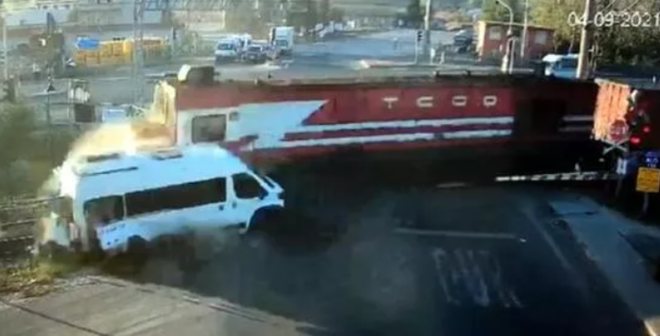 Tekirdağ'da trenin çarptığı minibüsün şoförünün ilk ifadesi G1