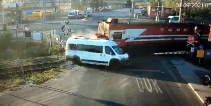 Tekirdağ'da trenin çarptığı minibüsün şoförünün ilk ifadesi G4
