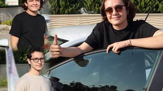 YKS'de ilk 5'e giren öğrencilere otomobil sürprizi