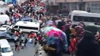 İstanbul'da freni patlayan servis öğrenci ve velilere çarptı! 4 yaralı