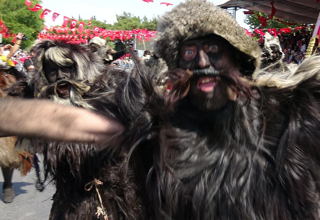Balıkesir'i d&uuml;şman işgalinden hayvan taklidi yaparak kurtaran 'T&uuml;l&uuml;tabaklar'