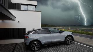 Renault'dan elektrikli hamle: Yeni Megane E-Tech Electric görücüye çıktı!