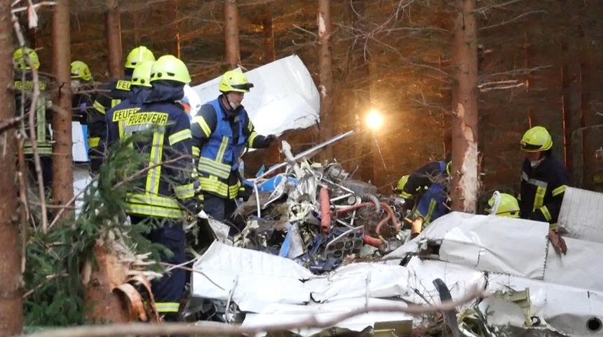 Almanya’da uçak düştü! Pilot hakkında kan donduran iddia