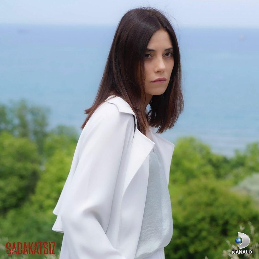 Sadakatsiz dizisinin yeni sezonu ne zaman başlıyor? Sadakatsiz 2. sezon yayın tarihi a&ccedil;ıklandı mı?