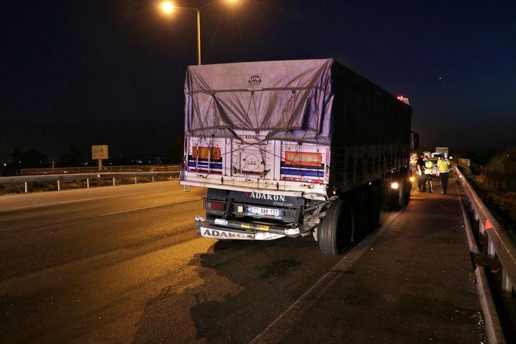 Osmaniye'de hafif ticari araç tıra çarptı: 2 ölü, 5 yaralı G1