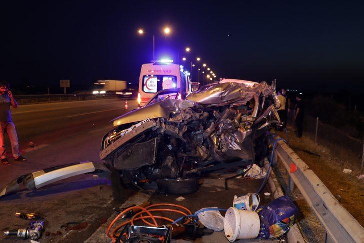 Osmaniye'de hafif ticari araç tıra çarptı: 2 ölü, 5 yaralı G2