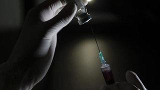 Şili’de Covid-19 aşı yaşı 6’ya düştü