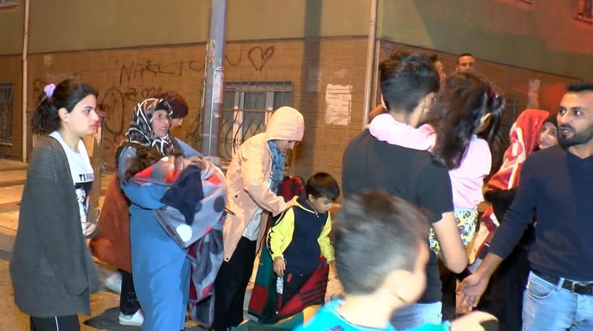 İstanbul'da lastik deposunda yangın! Mahalleli korku dolu anlar yaşadı