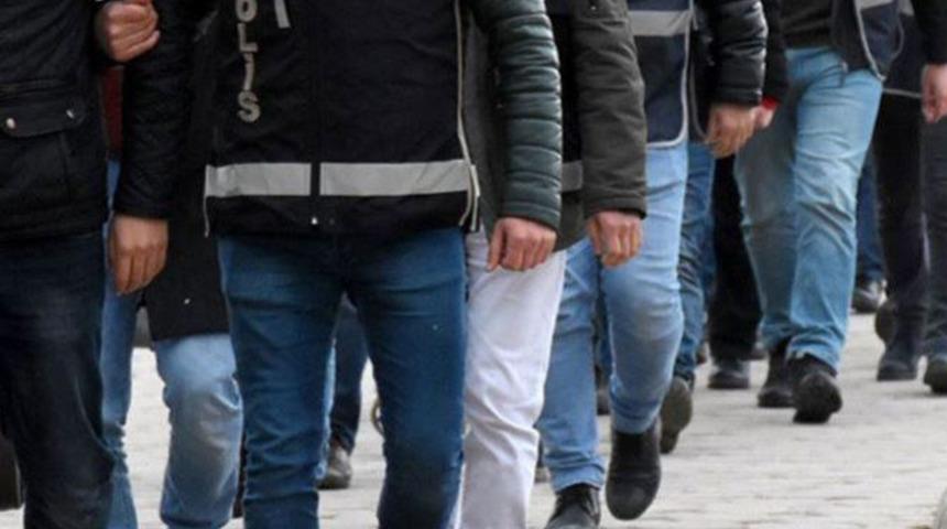 İzmir merkezli 41 il ve KKTC'de FETÖ operasyonu: 214 gözaltı!