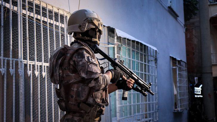 Bursa'da 850 polisin katılımıyla uyuşturucu satıcılarına "şafak" operasyonu G5
