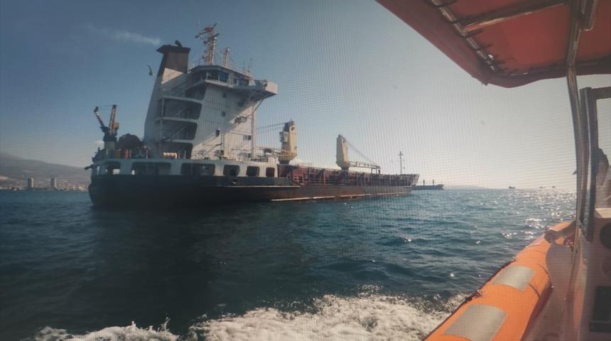 İskenderun Körfezi'nde rahatsızlanan yük gemisinin kaptanı hastaneye kaldırıldı