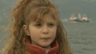 Küçük İbo'daki bu minik kızı tanıdınız mı? Meğer çok ünlü bir oyuncuymuş