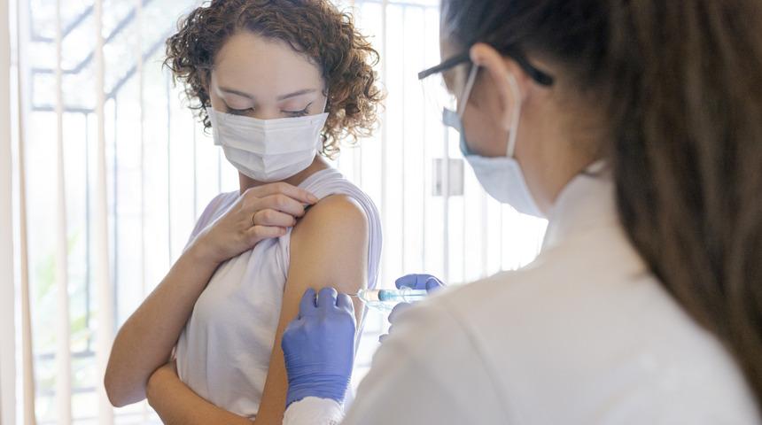 Aşı olmayan öğretmen ve işçiler PCR testini ücretsiz mi yaptıracak?