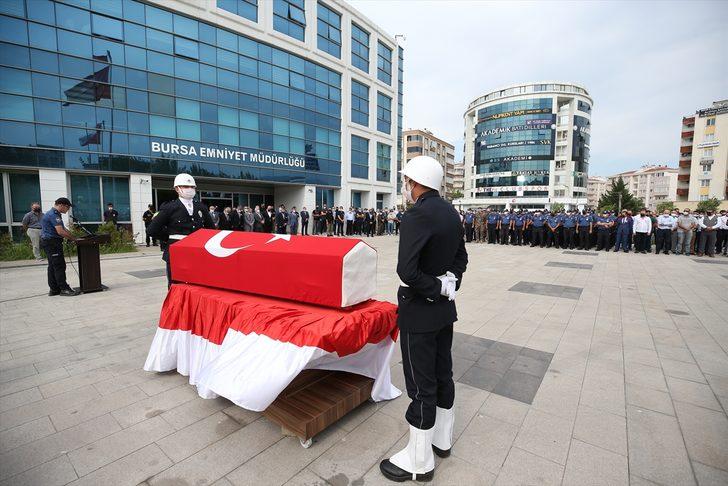 Bursa'da kazada hayatını kaybeden polis memuru için tören düzenlendi G1