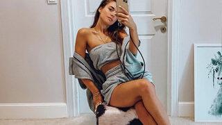 Bensu Soral'dan bikinili yaza veda pozu!