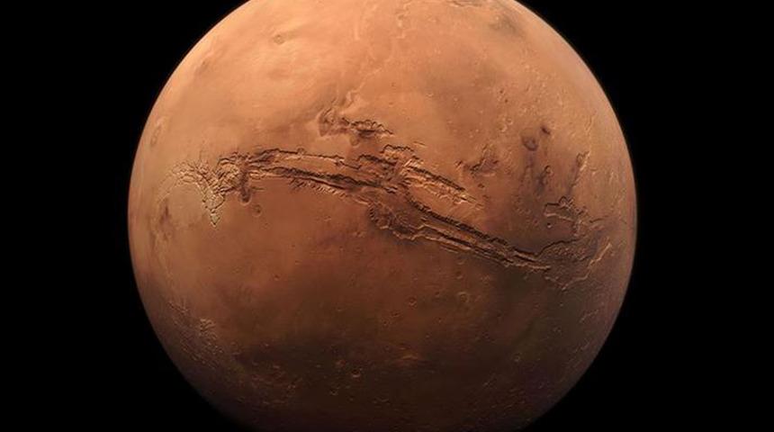 NASA'nın keşif aracı Mars’tan ilk kaya örneğini aldı