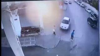 Korku dolu anlar! Otomobilin freni patladı, ölüm böyle teğet geçti