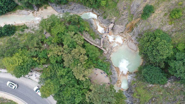 Doğal güzelliğiyle hayran bırakan "Mavigöl" turistlerin uğrak yeri oldu G3