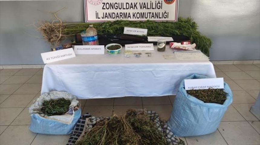 Zonguldak'ta uyuşturucu operasyonlarında yakalanan 4 şüpheli tutuklandı