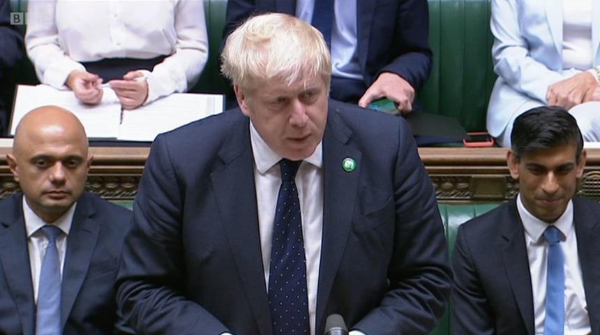 İngiltere Başbakanı Johnson neden se&ccedil;im vaadini &ccedil;iğnemek zorunda kaldı, sosyal g&uuml;venlik planı ni&ccedil;in eleştiriliyor?