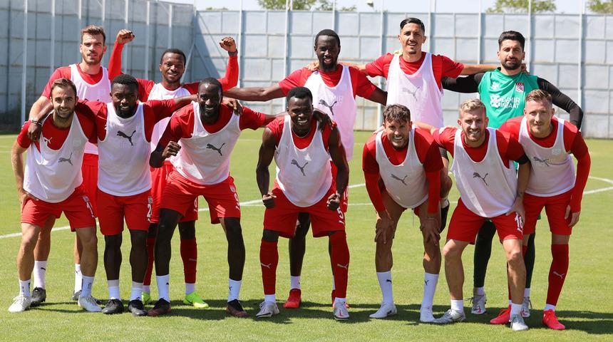 Sivasspor’da neşeli idman