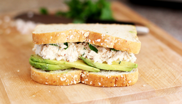 Güne daha dinç ve enerjik başlamak için benzersiz bir sandviç tarifi! Lezzetine aşık olacaksınız