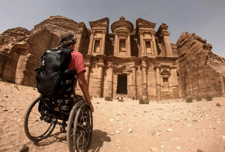 Gezme aşkı engel tanımadı! Tekerlekli sandalyesiyle dünyayı dolaşan seyyah: Slave Skrobot G1