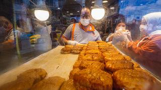 Islak hamburger nasıl yapılır? Islak hamburger malzemeleri neler?