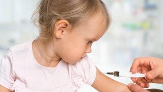 Slovakya'da 5 yaşından itibaren Kovid-19 aşısı olunabilecek