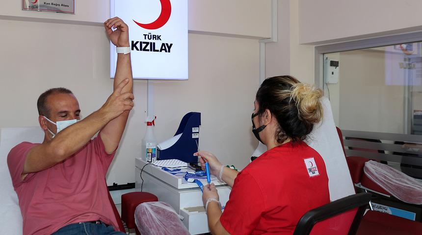 Koronavirüsü atlatanlar ve aşı olanlar ne zaman kan bağışı yapabilir? İşte yanıtı