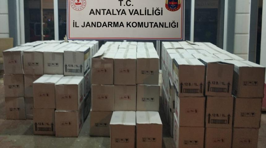 Antalya'da otelde 1498 litre sahte bandrollü içki ele geçirildi