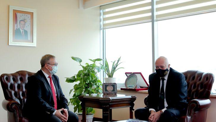 Bulgaristan Kültür Bakanı Minekov, 4 yıl akademisyenlik yaptığı Trakya Üniversitesini ziyaret etti G1