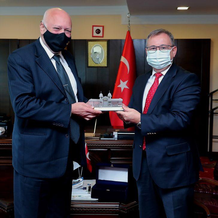 Bulgaristan Kültür Bakanı Minekov, 4 yıl akademisyenlik yaptığı Trakya Üniversitesini ziyaret etti G3