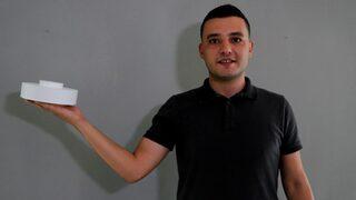 Adliye memuru 'uçan süpürge' yaptı! 1,5 cm yükseğe çıkıyor