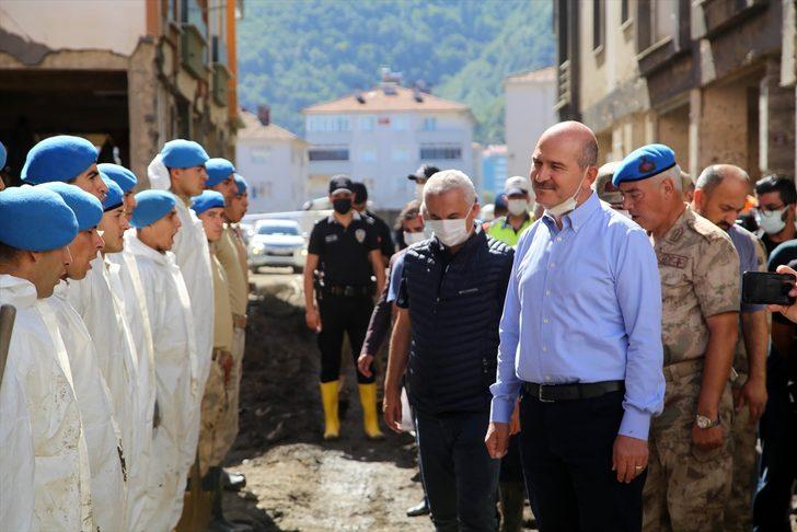 Bakan Soylu selden etkilenen Bozkurt'ta incelemelerini sürdürdü G2