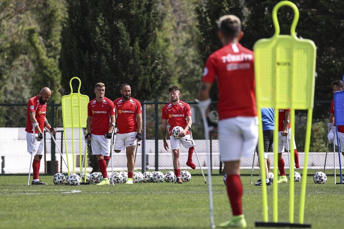 Ampute Milli Futbol Takımı hazırlıklarını s&uuml;rd&uuml;r&uuml;yor