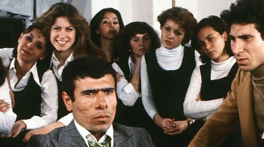 Hababam Sınıfı Dokuz Doğuruyor nerede ve ne zaman çekildi? İşte Hababam Sınıfı Dokuz Doğuruyor filminin oyuncuları