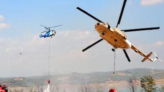 Adana'da yangın! Beyaz araç polisi alarma geçirdi