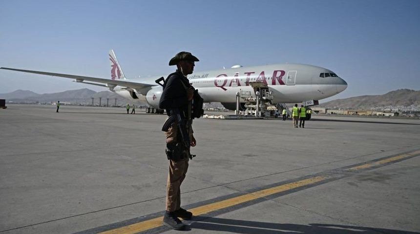 Afganistan'dan tahliye u&ccedil;uşları Taliban'ın izniyle yeniden başladı