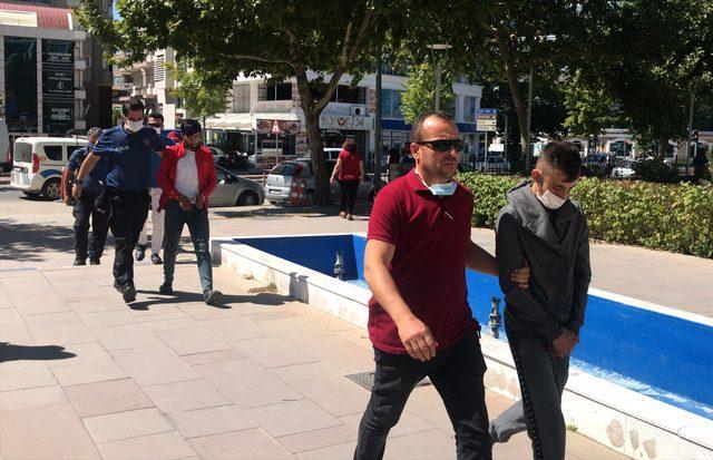 Kırşehir'de bakır kablo ve demir çalan iki zanlı polisin dikkati sayesinde yakalandı