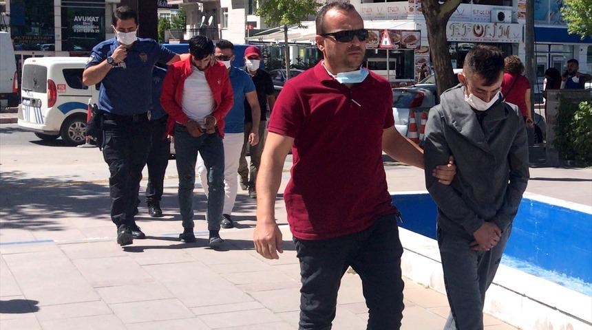 Kırşehir'de bakır kablo ve demir çalan iki zanlı polisin dikkati sayesinde yakalandı