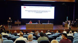 Mersin Büyükşehir Belediye Başkanı Vahap Seçer'den şiddetli rüzgar uyarısı: