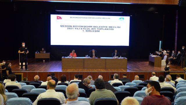 Mersin Büyükşehir Belediye Başkanı Vahap Seçer'den şiddetli rüzgar uyarısı: