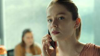 İnsanlar İkiye Ayrılır filminin galası yapıldı! Burcu Biricik, Pınar Deniz ve Aras Aydın başrollerde