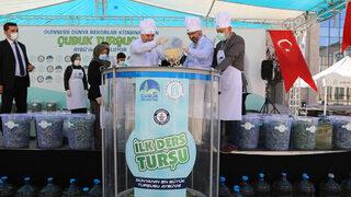 Ankara'da 1,5 tonluk turşu kuruldu